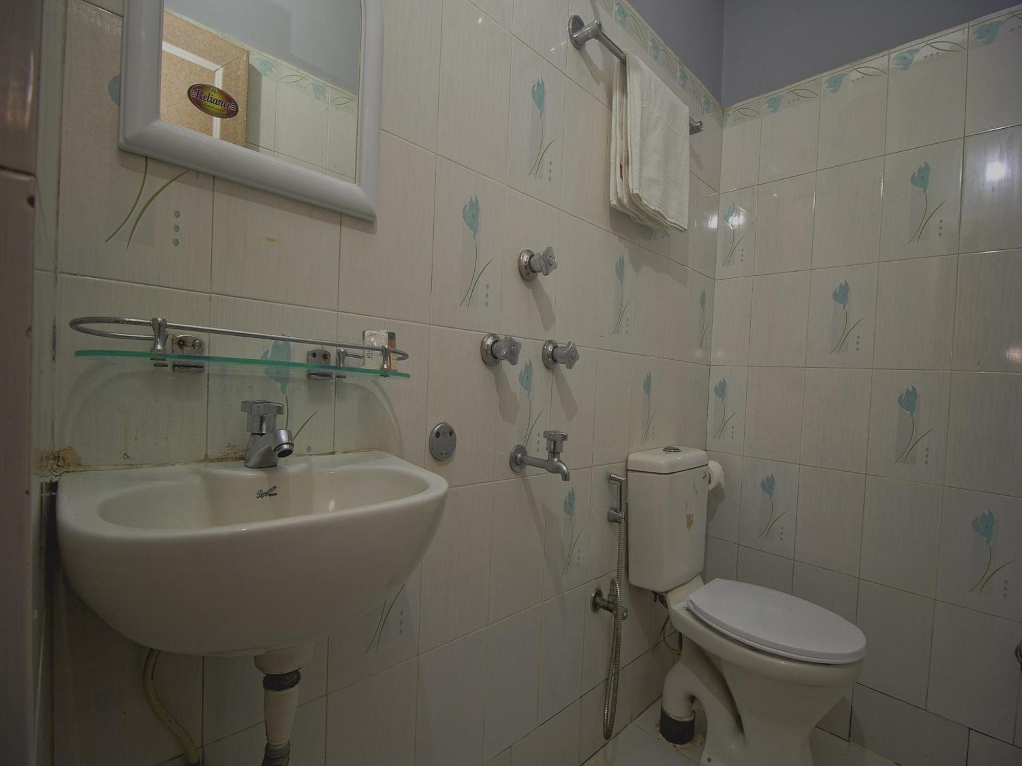 Hotel O Golden Moments Siliguri Dış mekan fotoğraf